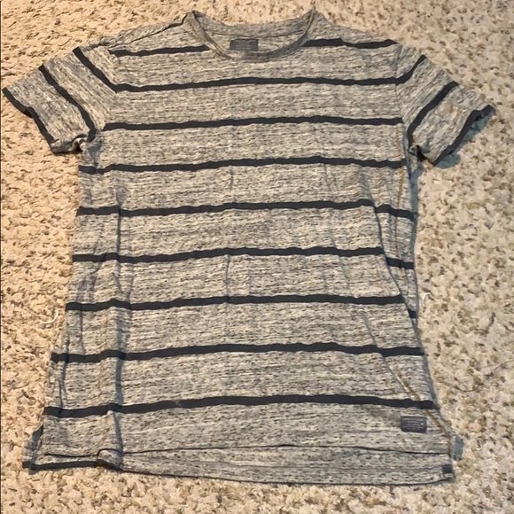 AE Men’s tee